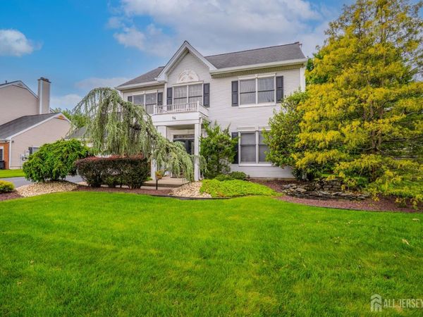 94 Providence Boulevard, Kendall Park, NJ 08824