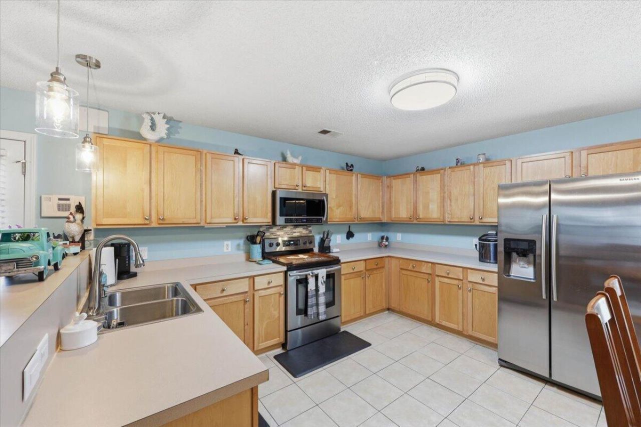 2045 Robin Wood Boulevard Photo 10
