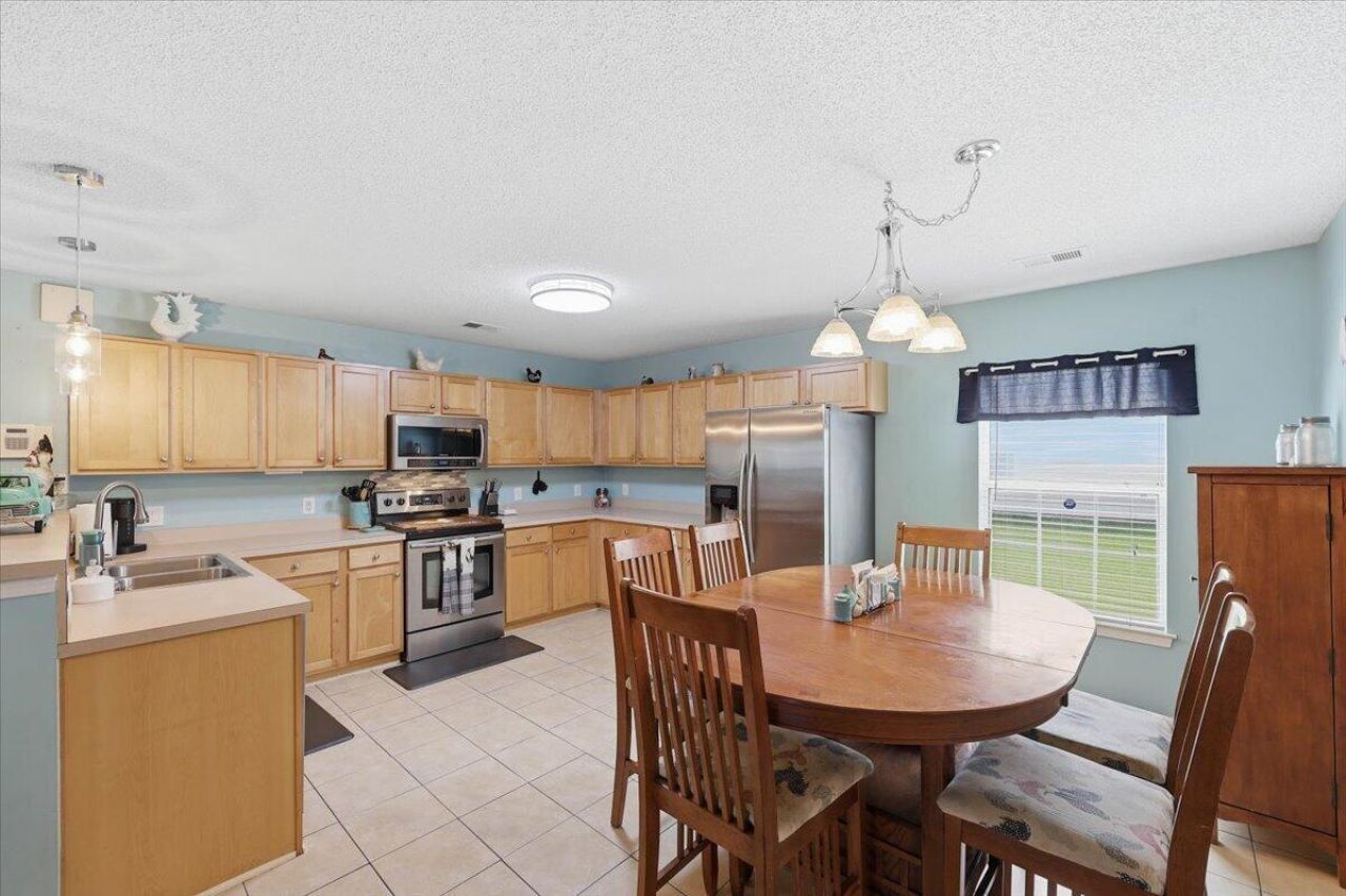 2045 Robin Wood Boulevard Photo 13