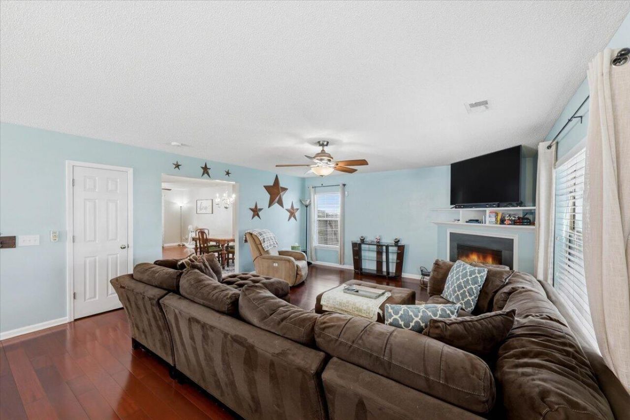 2045 Robin Wood Boulevard Photo 14