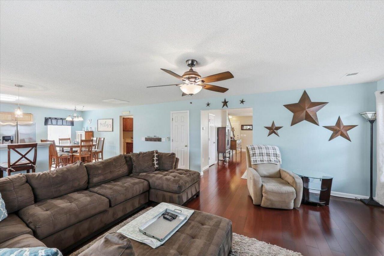 2045 Robin Wood Boulevard Photo 15