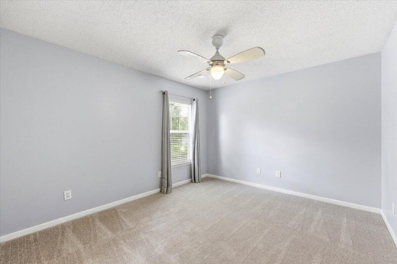 2045 Robin Wood Boulevard Photo 22