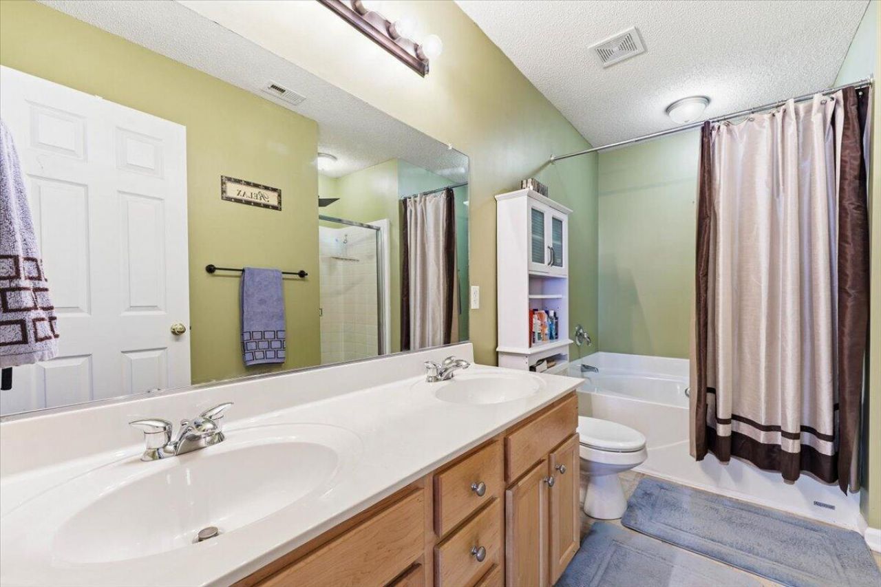 2045 Robin Wood Boulevard Photo 29