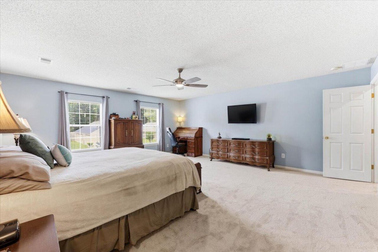 2045 Robin Wood Boulevard Photo 33