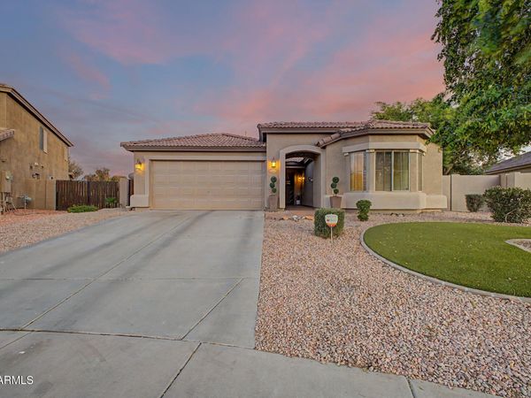 43741 W WOLF Drive, Maricopa, AZ 85138