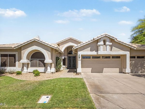 2034 E DIAS Drive, Gilbert, AZ 85234