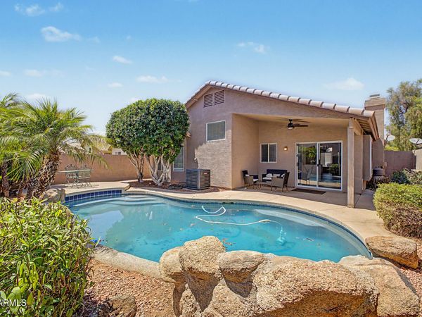8625 W PARADISE Drive, Peoria, AZ 85345
