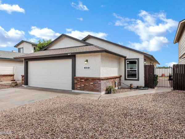 4319 E CONTESSA Street, Mesa, AZ 85205