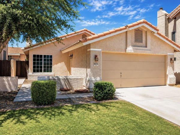 8058 W LAUREL Lane, Peoria, AZ 85345