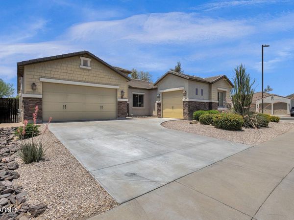 2403 E ROBB Lane, Phoenix, AZ 85024