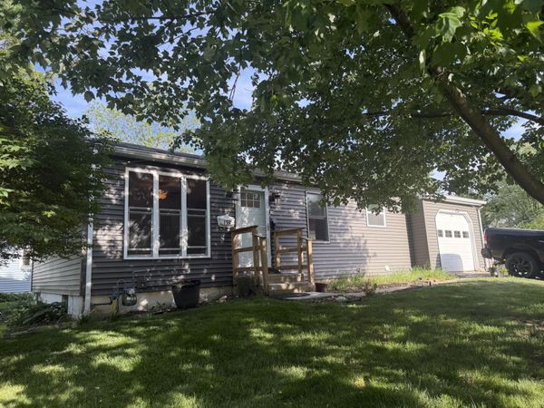 102 Northview Drive , Valparaiso, IN 46383