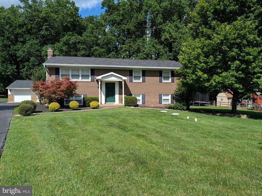 8705 Woodfield Court, Gaithersburg, MD 20882 Main Photo