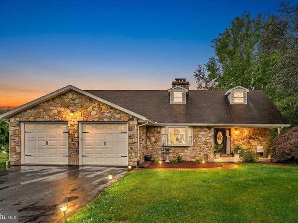 100 LAKEVIEW DRIVE , ELVERSON, PA 19520