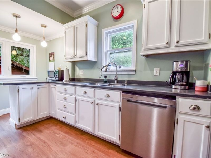 1220 Yellowstone Road , Cleveland Heights, OH 44121 Photo 5
