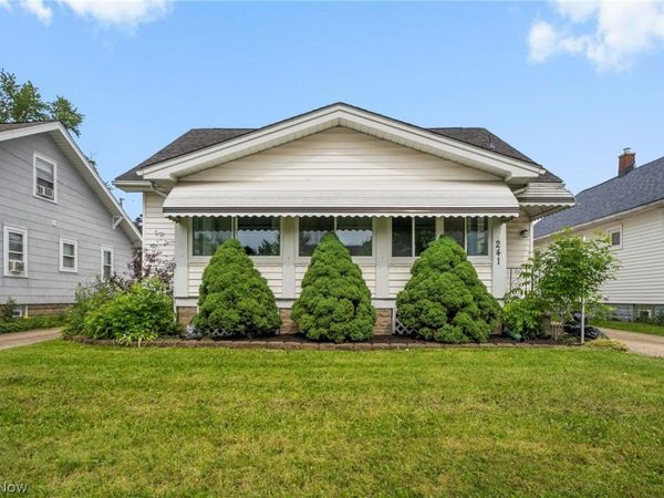 241 Harwood Street , Elyria, OH 44035