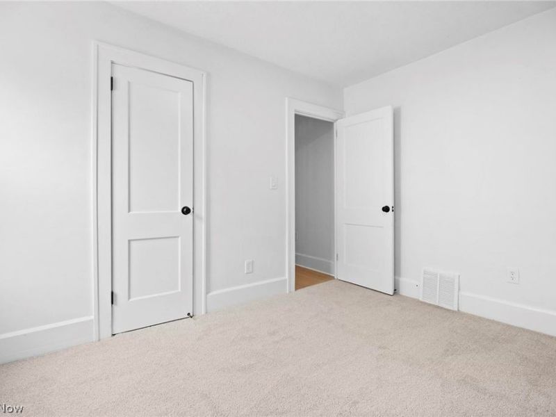 241 Harwood Street , Elyria, OH 44035 Photo 12