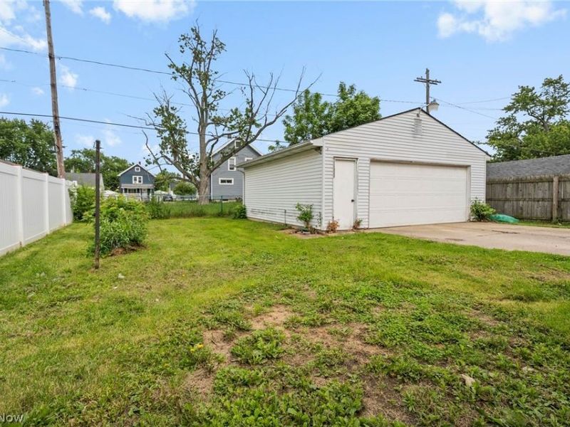 241 Harwood Street , Elyria, OH 44035 Photo 23