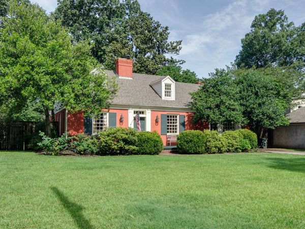 353 WILLIAMSBURG LN, Memphis, TN 38117