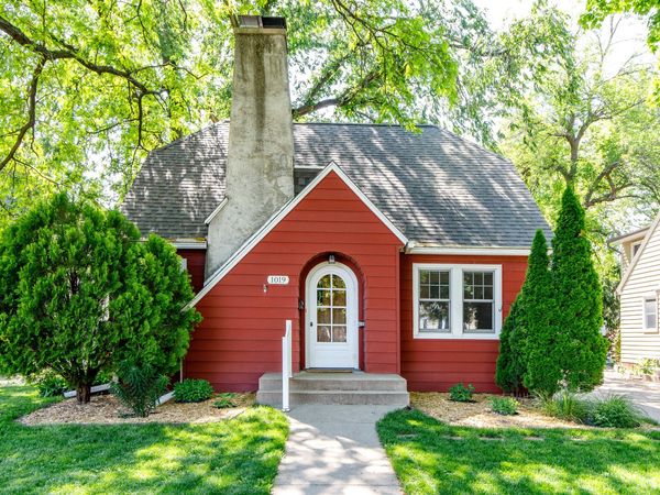 1019 Harding Avenue, Ames, IA 50010