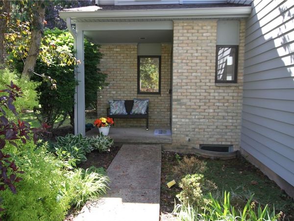 39 Colonial Circle, Fairport, NY 14450