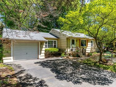 4 Charmaine Road, Rochester, NY 14624