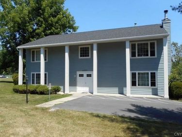 4201 Fairway Drive E, Unit C, Liverpool, NY 13090