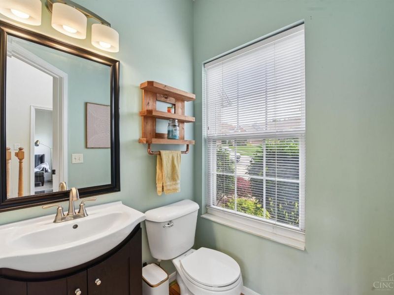 4869 Kleeman Green Drive, Cincinnati, OH 45211 Photo 17