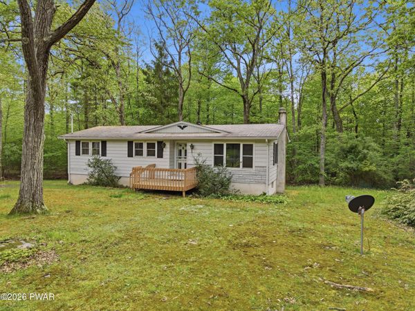 277 Mozzette Road , Canadensis, PA 18325