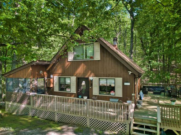 129 Hickory Drive , Lords Valley, PA 18428