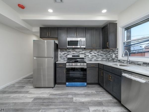 287 Orange St Apt 2, Newark, NJ 07103