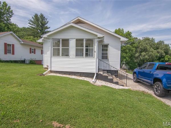 1225 W Randolph Street , Vandalia, IL 62471