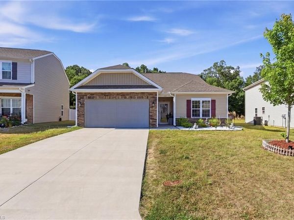 877 Sage Hill Drive , Jamestown, NC 27282