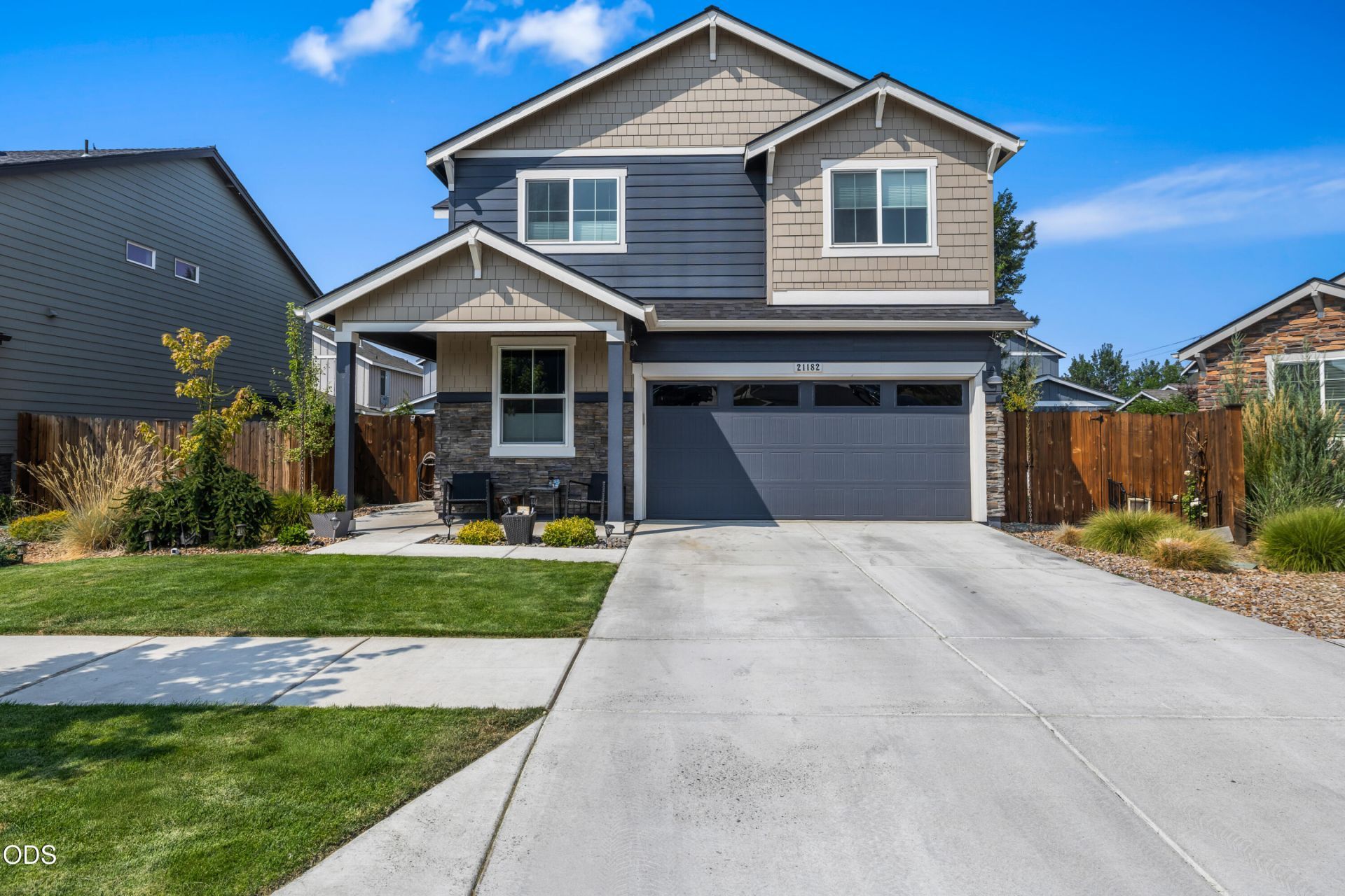 21182 Thomas Drive, Bend, OR 97702 Main Photo