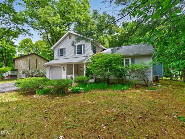 42 Wineberry Lane, Malta, NY 12020