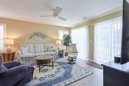 643 Woodmoor Dr.  photo 4