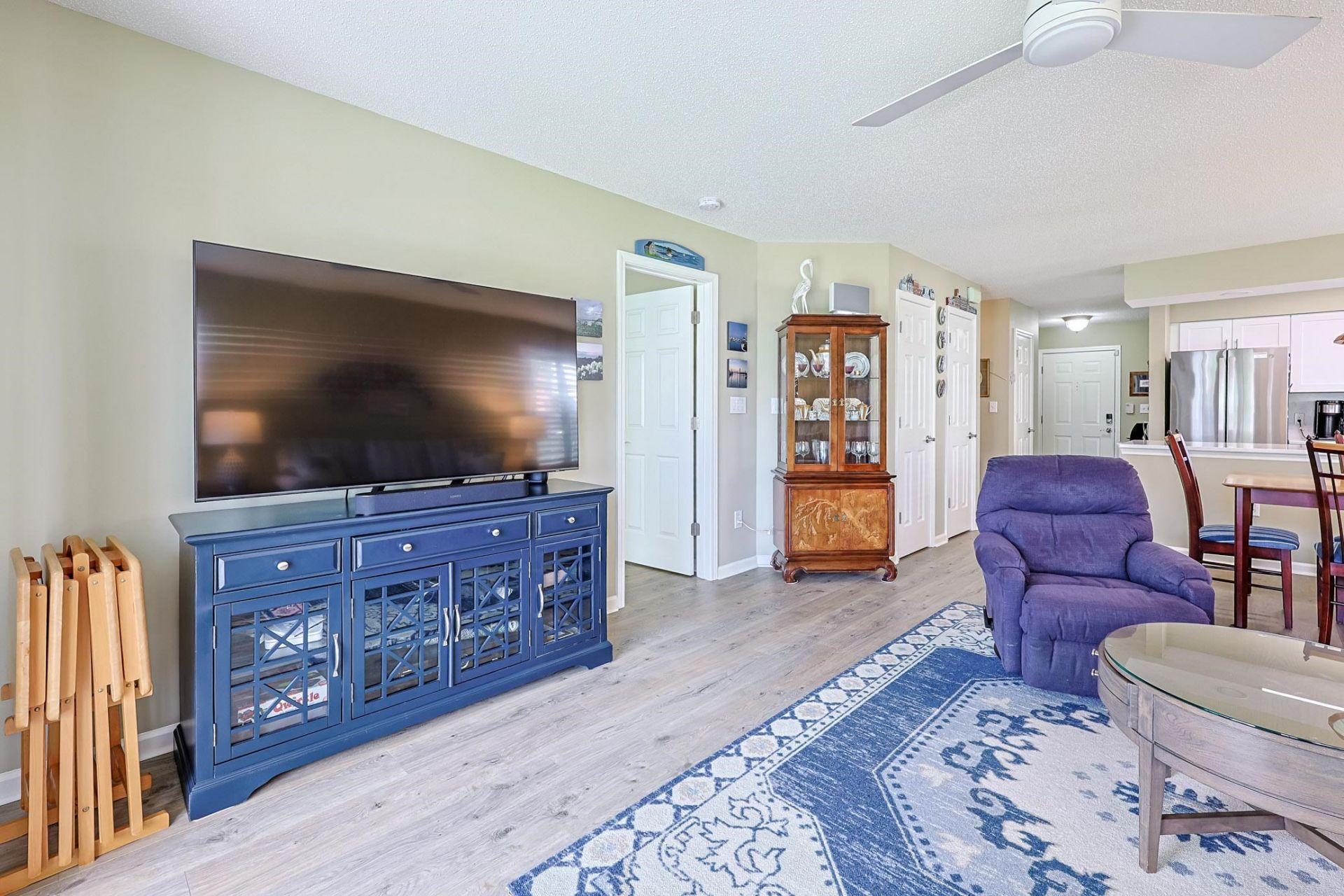 643 Woodmoor Dr.  Photo 5