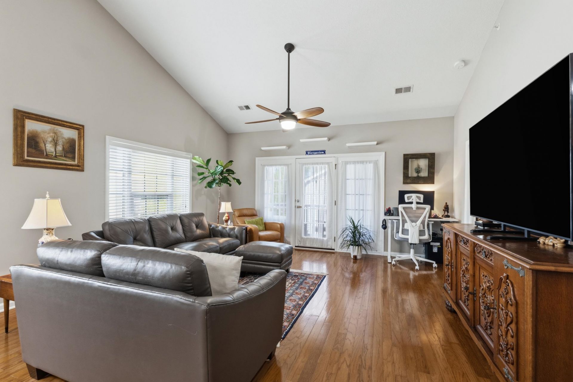 411 Mahogany Dr. Photo 8