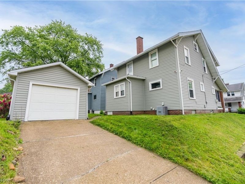 1357 19th Street NW, Canton, OH 44709 Photo 2