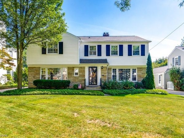 22212 E Byron Road , Shaker Heights, OH 44122