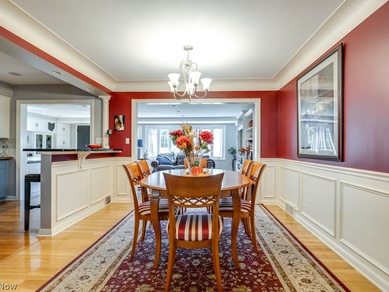 22212 E Byron Road , Shaker Heights, OH 44122 Photo 14
