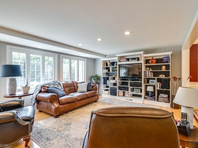 22212 E Byron Road , Shaker Heights, OH 44122 Photo 23