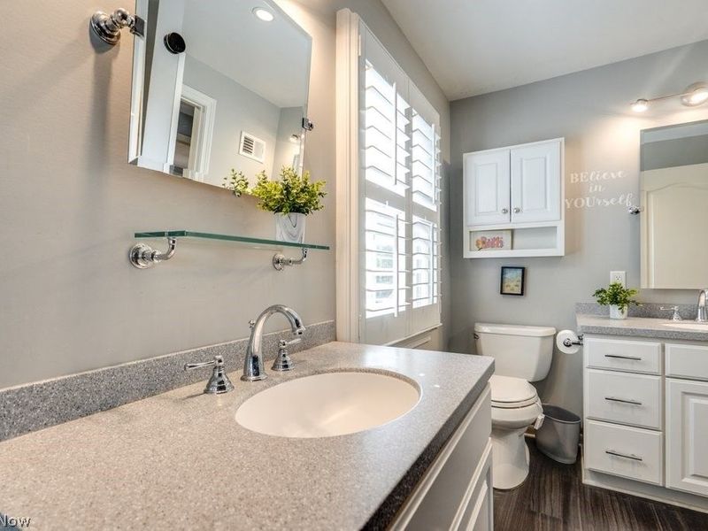22212 E Byron Road , Shaker Heights, OH 44122 Photo 33