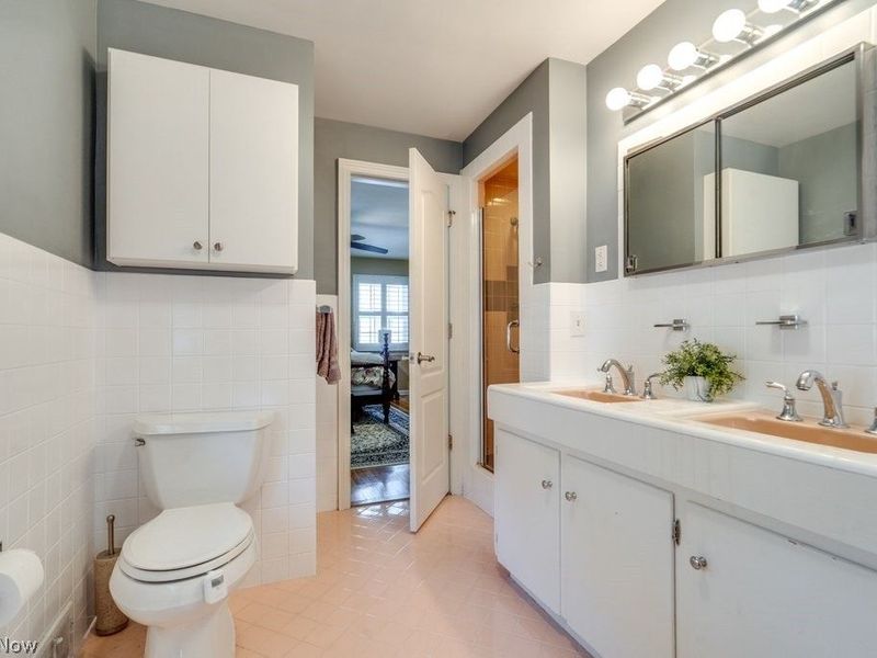 22212 E Byron Road , Shaker Heights, OH 44122 Photo 37