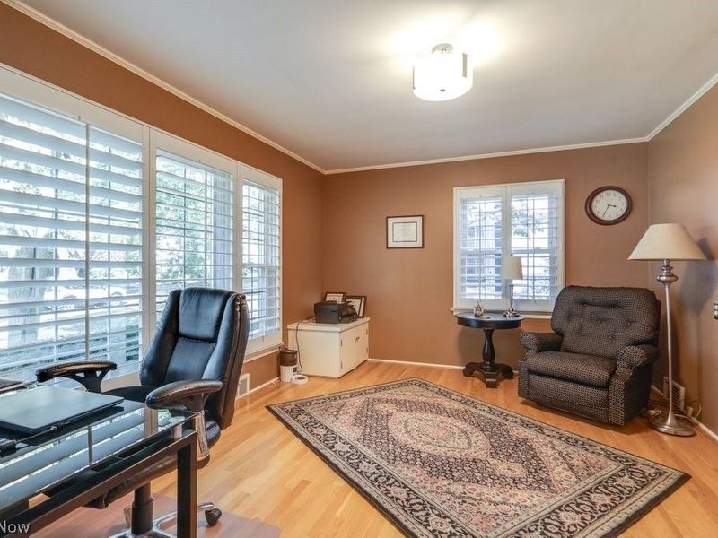 22212 E Byron Road , Shaker Heights, OH 44122 Photo 9