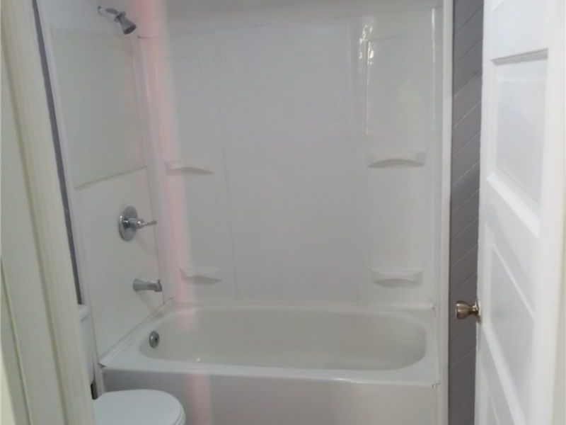1043 E 68th Street, Cleveland, OH 44103 Photo 4