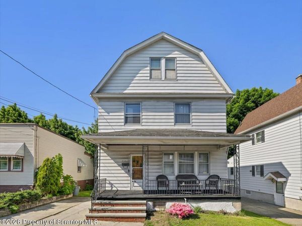 510 E Warren Street , Dunmore, PA 18512