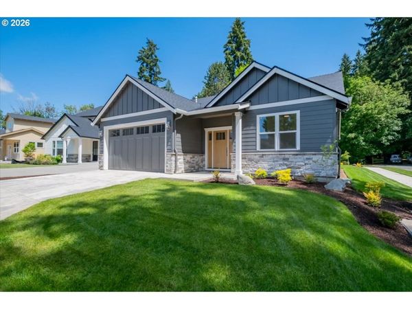 2147 NE SPITZ RD, Canby, OR 97013