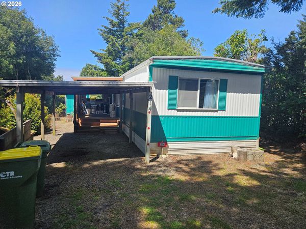 1600 RHODODENDRON DR, Unit 214, Florence, OR 97439