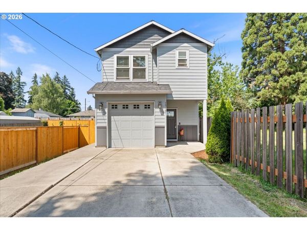 15667 SE RAINIER AVE, Clackamas, OR 97015