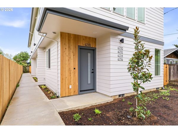 6792 SE Insley St, Unit 2, Portland, OR 97206
